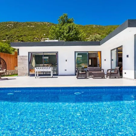 Saribelen 2 Bedroom With Private Pool