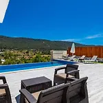 Saribelen 2 Bedroom With Private Pool