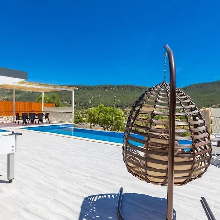 Saribelen 2 Bedroom With Private Pool فيلة *