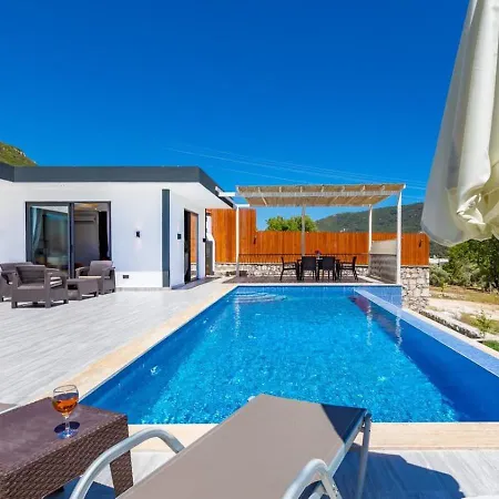 Villa Saribelen 2 Bedroom With Private Pool